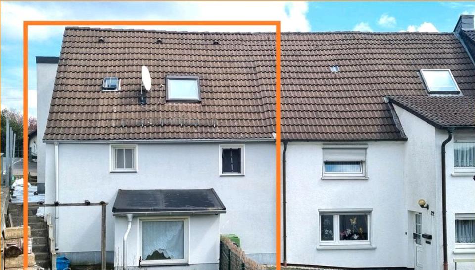 Reihenhaus Wiehl - 6 Zimmer, 150 m&sup2;, 140.000&euro; | Angebot:27465837