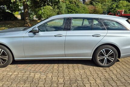 Mercedes-Benz E 220 123.500 km 22.200 &euro; Leverkusen 51381