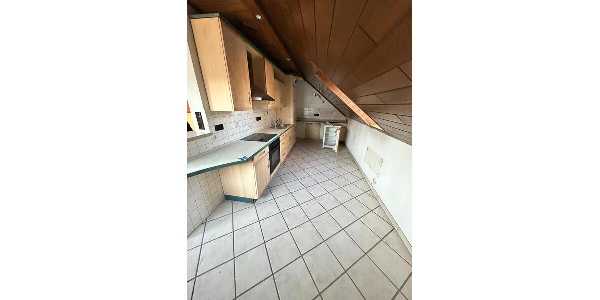 Einfamilienhaus Hennef (Sieg) - 7 Zimmer, 180 m&sup2;, 420.000&euro; | Angebot:27301295