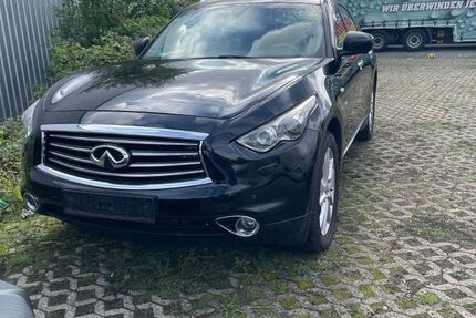INFINITI QX70 205.000 km 10.200 &euro; Brühl 50321