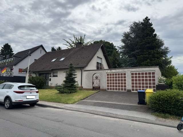 Einfamilienhaus Solingen Mitte - 5 Zimmer, 150 m&sup2;, 639.000&euro; | Angebot:26963840