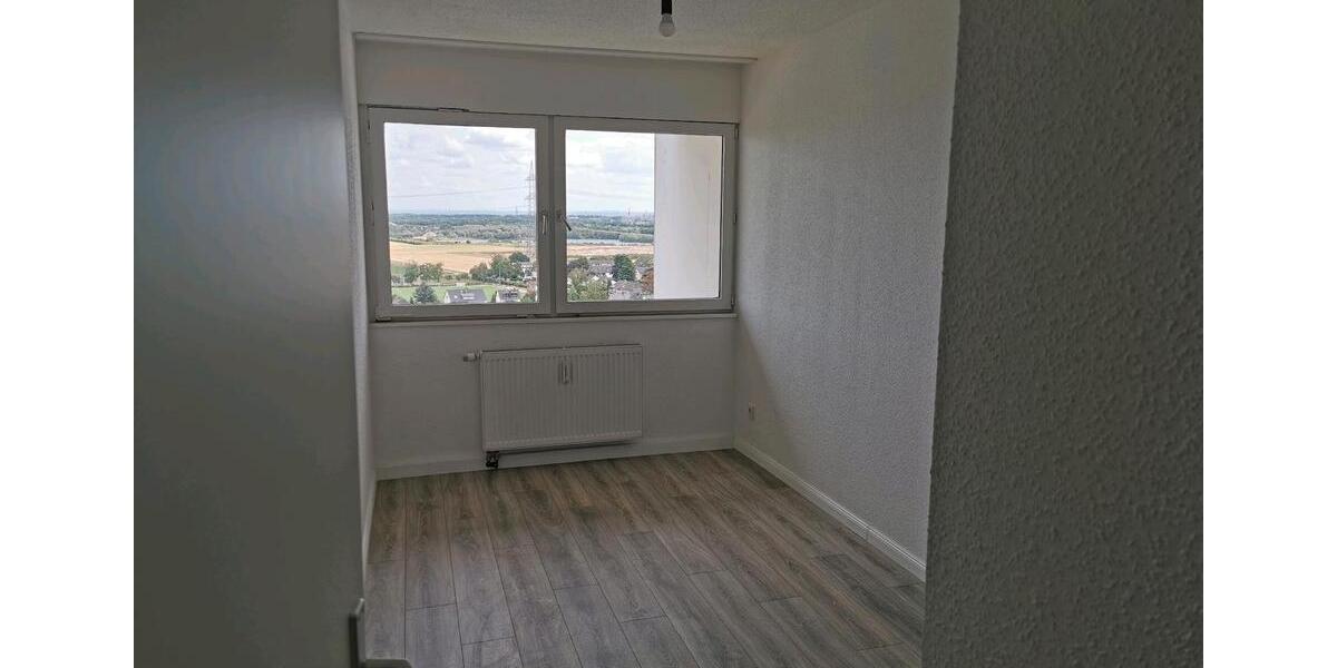 Etagenwohnung Köln Rodenkirchen - 3 Zimmer, 82 m&sup2;, 125.000&euro; | Angebot:26822554