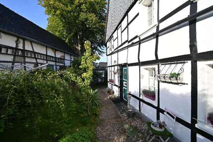 Haus Solingen Aufderhöhe - 7 Zimmer, 200 m&sup2;, 299.000&euro; | Angebot:26279128