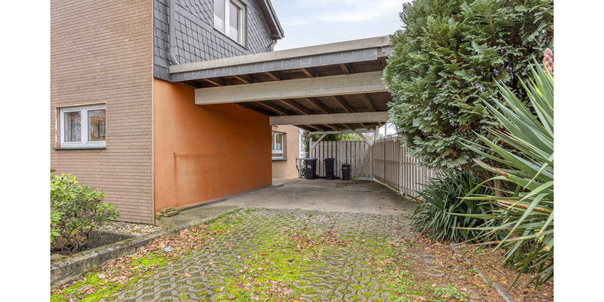 Großzügiges Ein- oder Zweifamilienhaus mit großem Garten sucht neuen Eigentümer! - Einfamilienhaus Leichlingen | Angebot:26777815