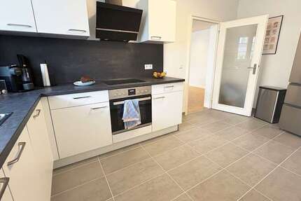 Wohnung Köln Bayenthal - 3 Zimmer, 112 m&sup2;, 1.700&euro; | Angebot:26943537