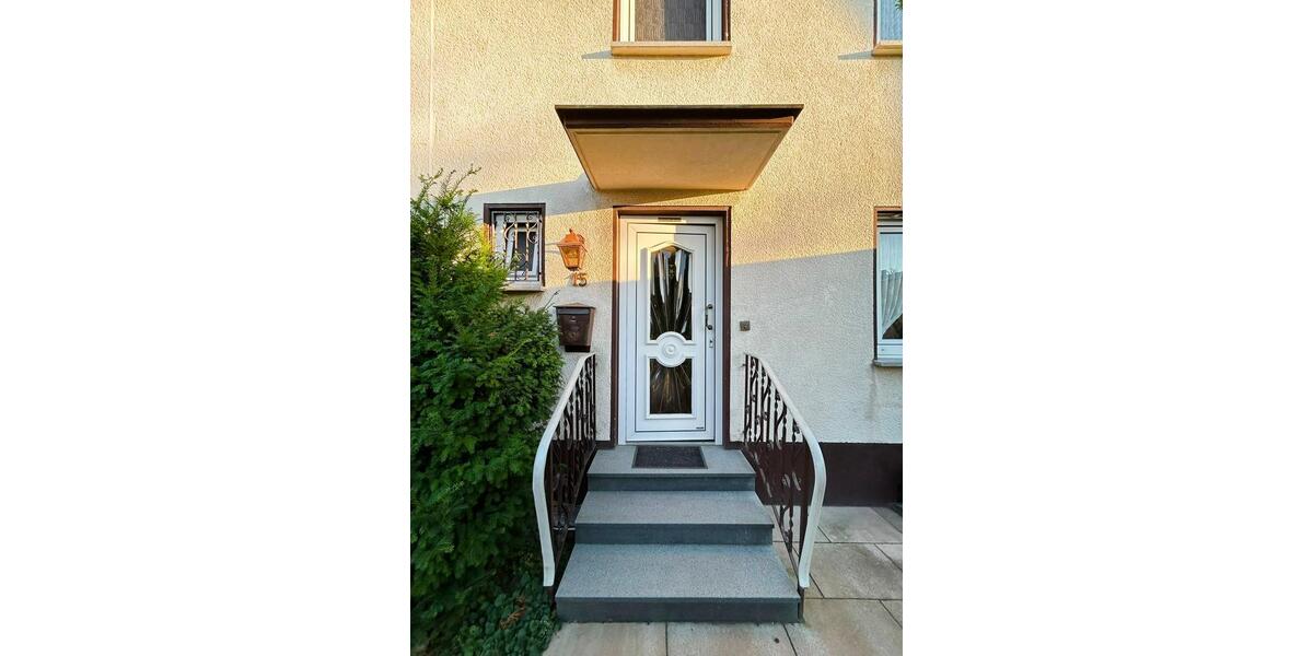 Reihenhaus Köln Kalk - 5 Zimmer, 122 m&sup2;, 315.000&euro; | Angebot:27428653
