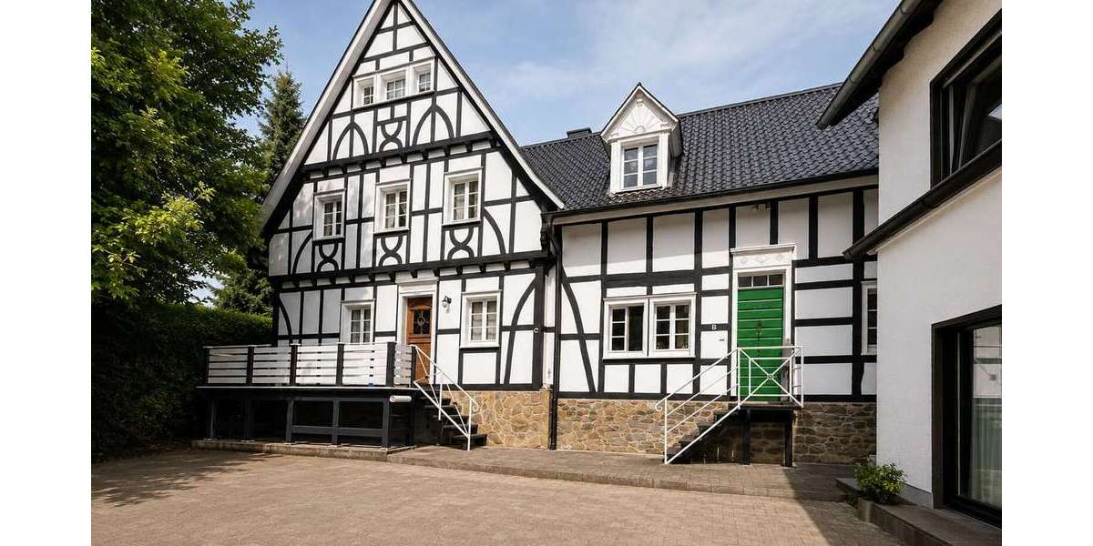 Einfamilienhaus Overath-Zentrum Zentrum - 11 Zimmer, 296 m&sup2;, 995.000&euro; | Angebot:27451019